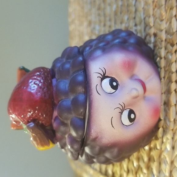 Vintage anthromorphic collectable jar. Whimsical candle. - Picture 9 of 10